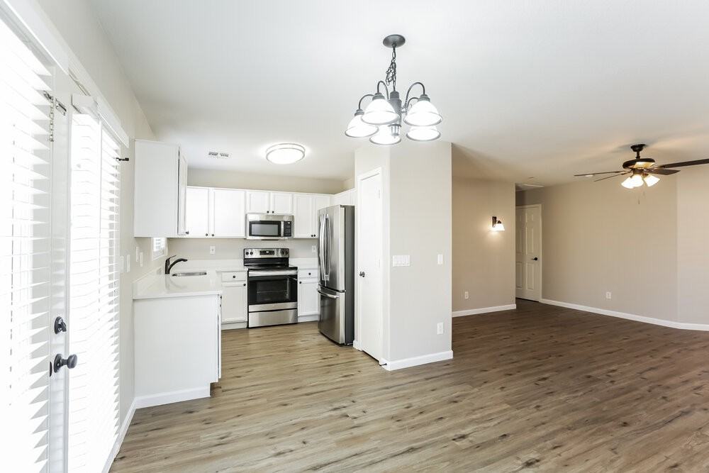 2638 E Valencia Dr - Photo 7 of 16