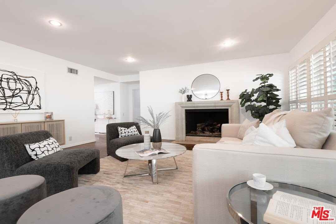 2559 Hutton Drive - Photo 4 of 30