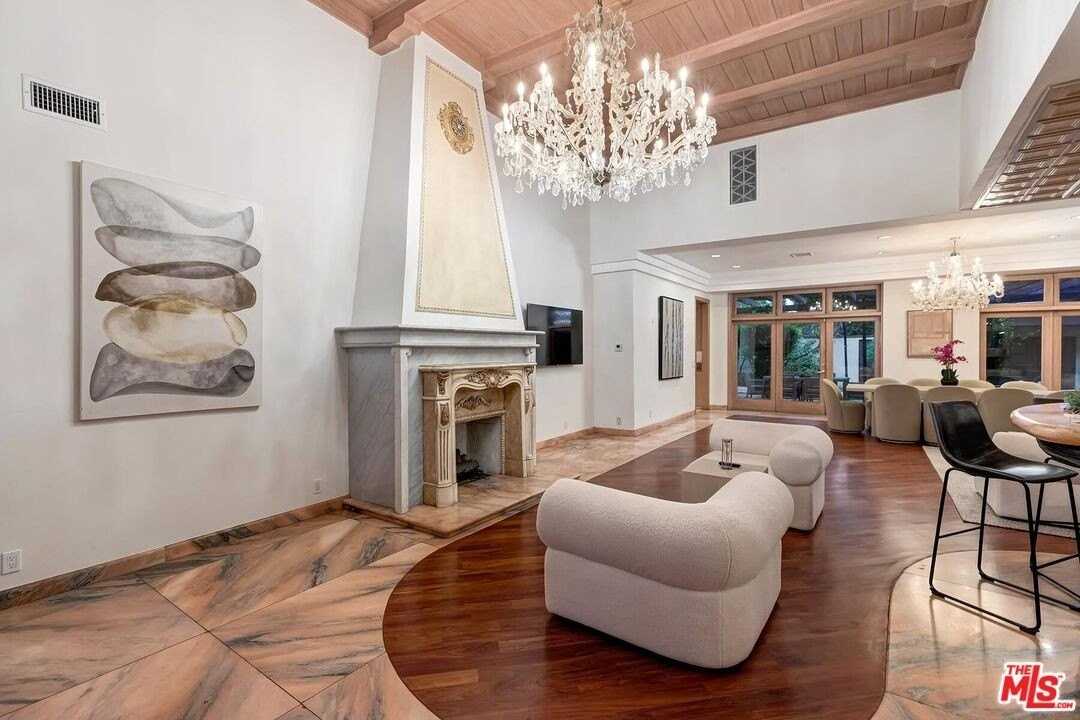 133 South Swall Drive - Photo 4 of 26