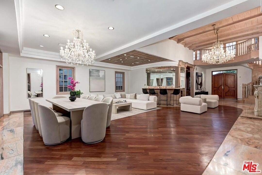 133 South Swall Drive - Photo 6 of 26