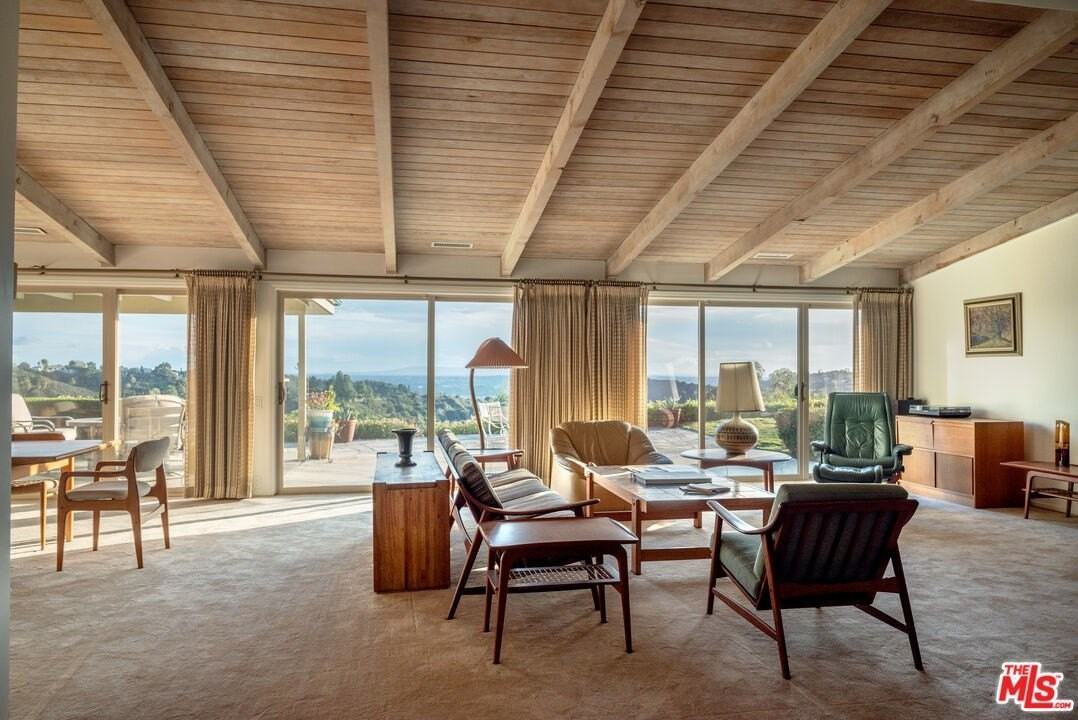 2701 Lake Hollywood Dr - Photo 2 of 41