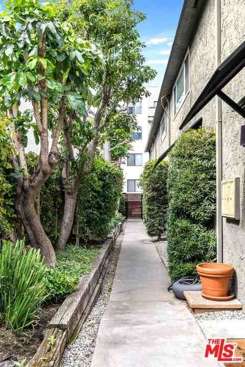 4443 Saugus Avenue #3 - Photo 4 of 35