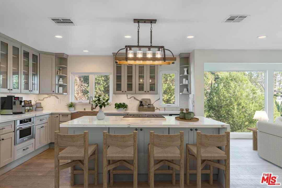 2370 San Marco Drive - Photo 2 of 25