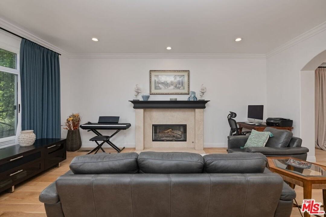 2056 Kerwood Avenue - Photo 7 of 49