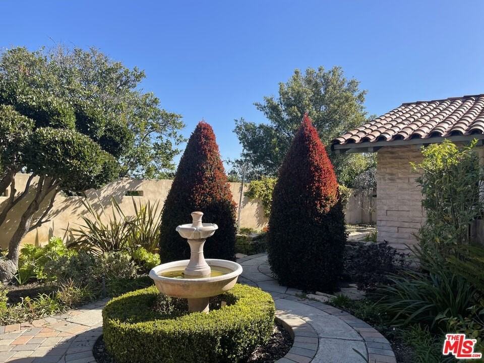 10723 Stradella Court - Photo 3 of 18