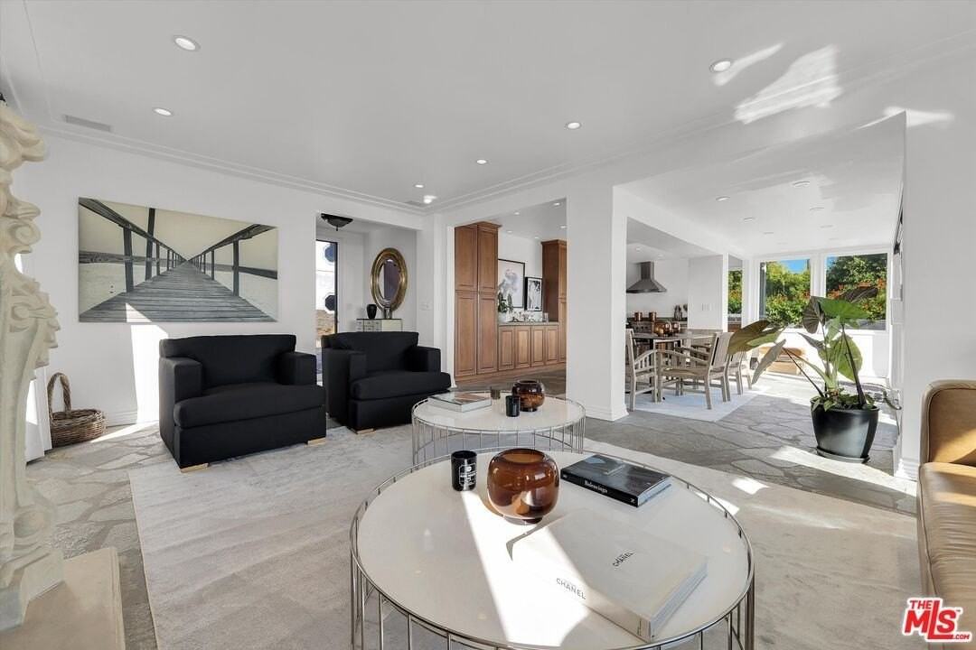 1300 Summitridge Drive - Photo 4 of 40