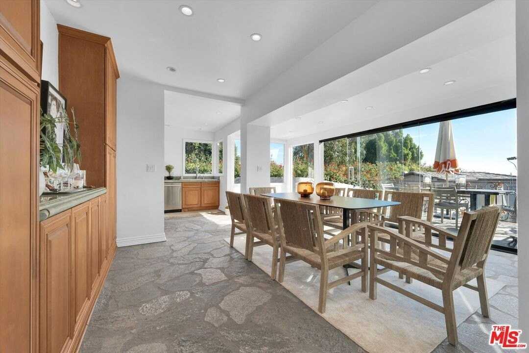 1300 Summitridge Drive - Photo 7 of 40