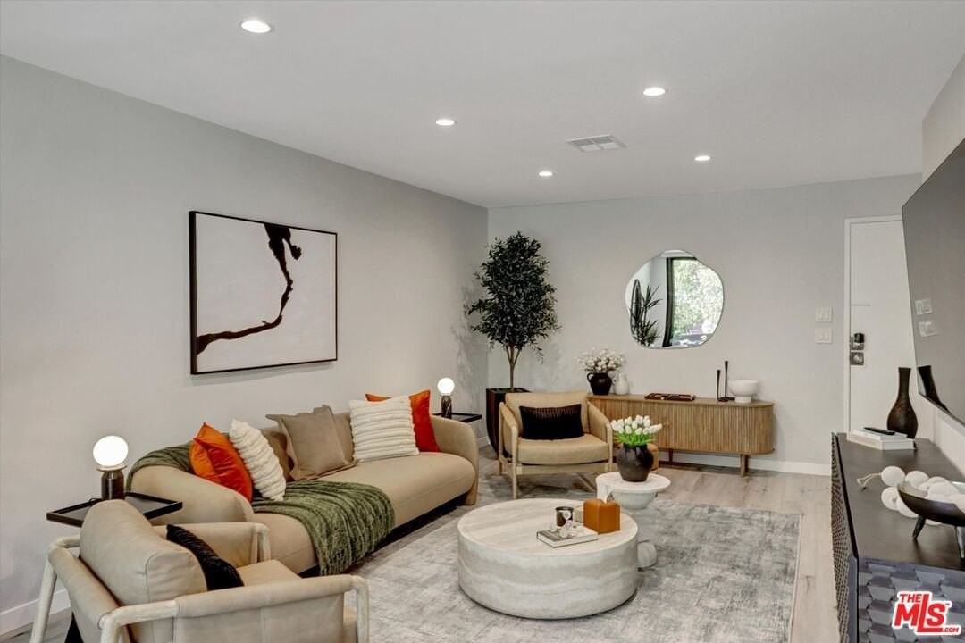 7300 Franklin Avenue #346 - Photo 4 of 22