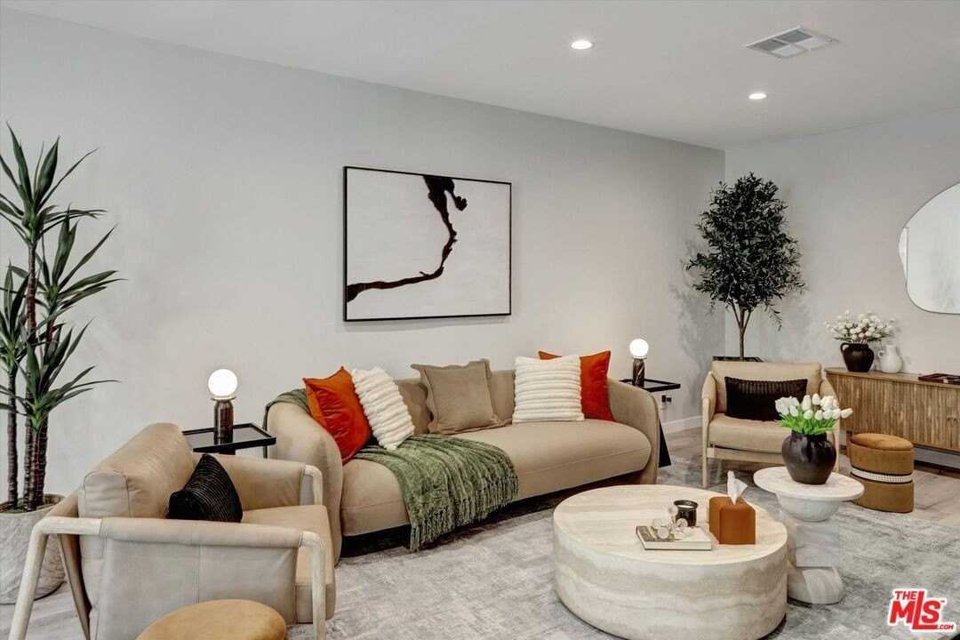 7300 Franklin Avenue #346 - Photo 5 of 22