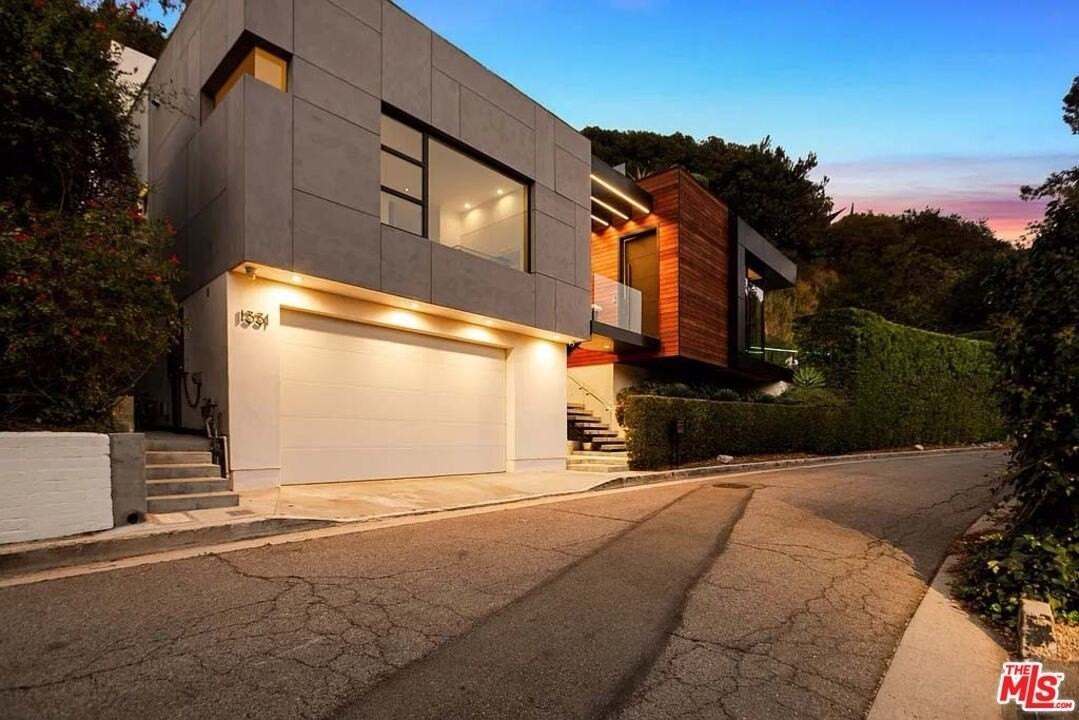 1331 Belfast Drive - Photo 5 of 25