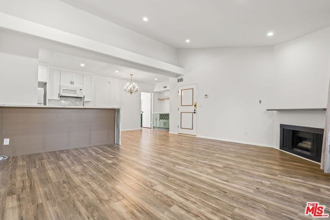 5500 Lindley Avenue #206 - Photo 4 of 24