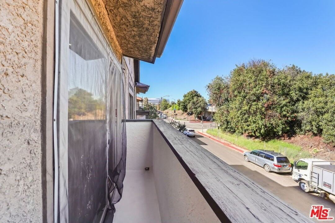 5500 Lindley Avenue #206 - Photo 6 of 24