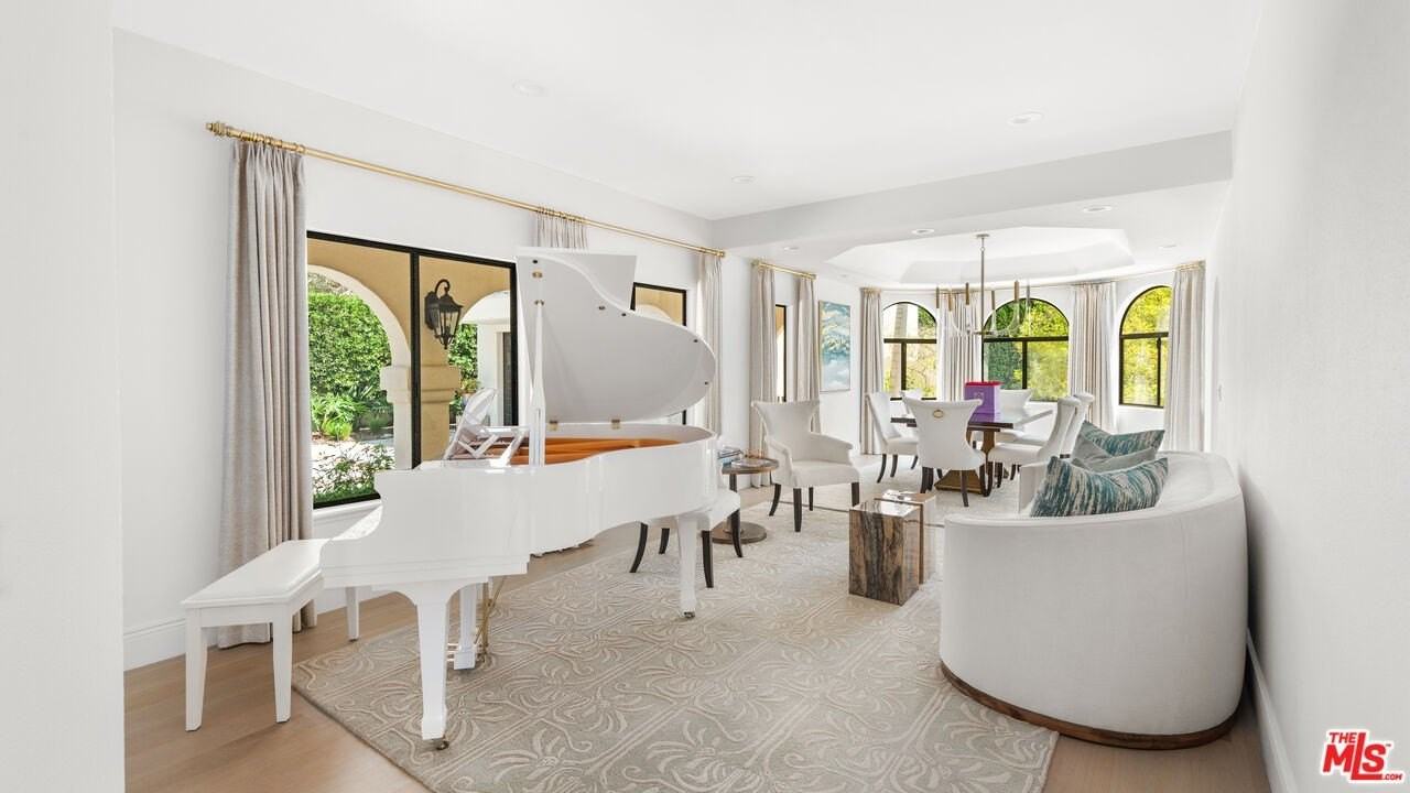 28820 Grayfox Street - Photo 4 of 42