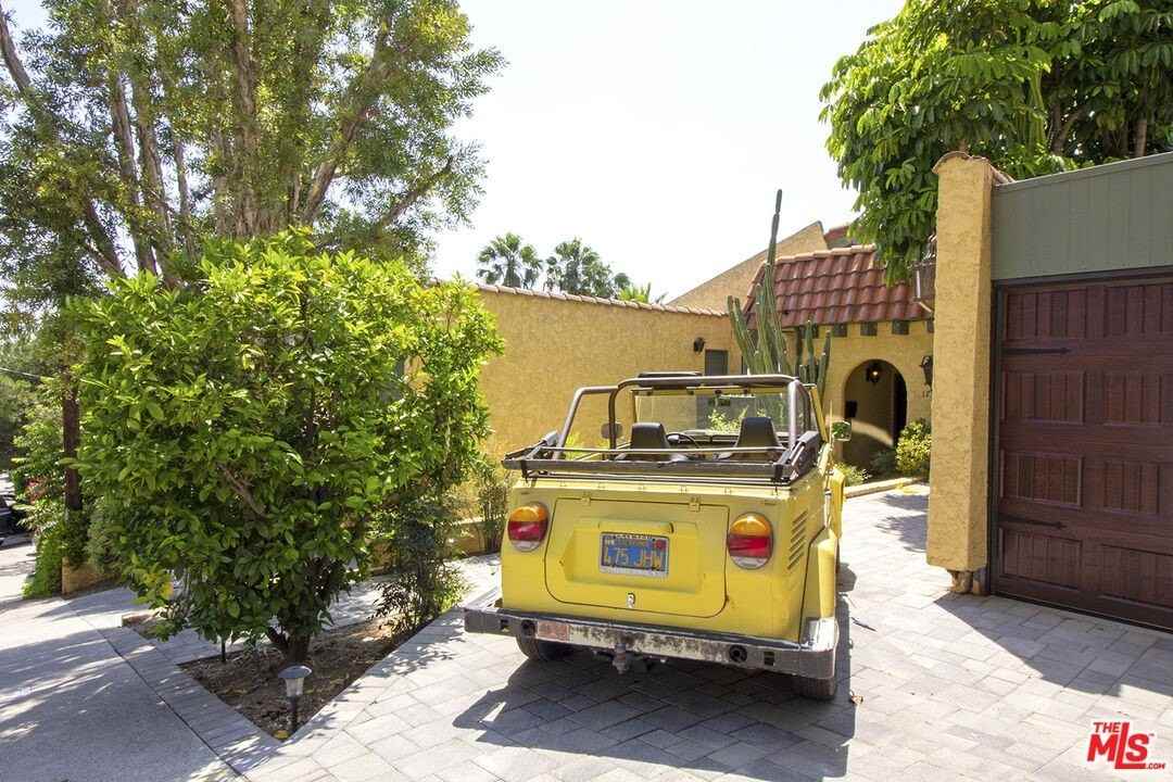 1735 North Dillon Street - Photo 3 of 41