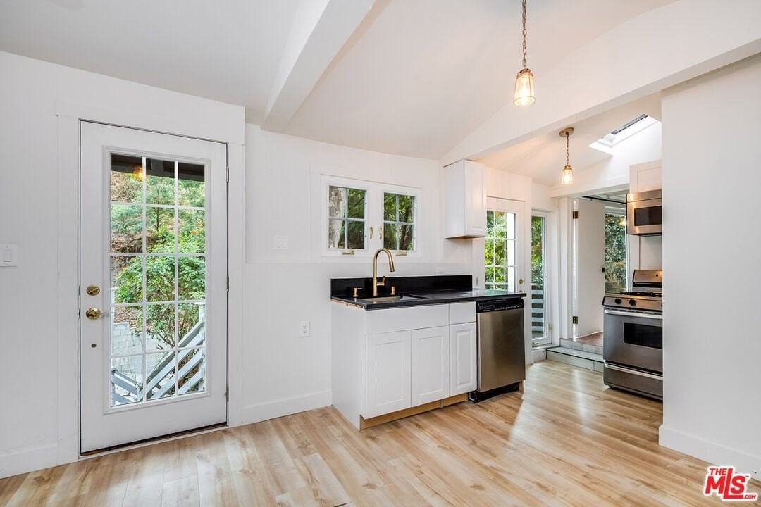 9801 Portola Drive - Photo 4 of 15