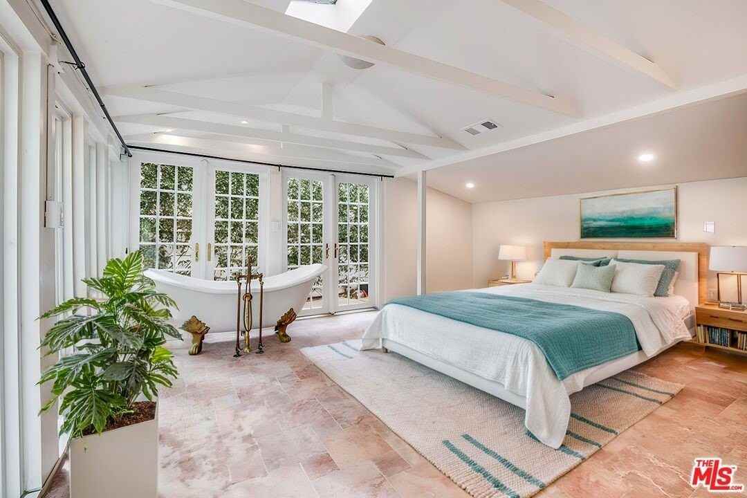 9801 Portola Drive - Photo 7 of 15