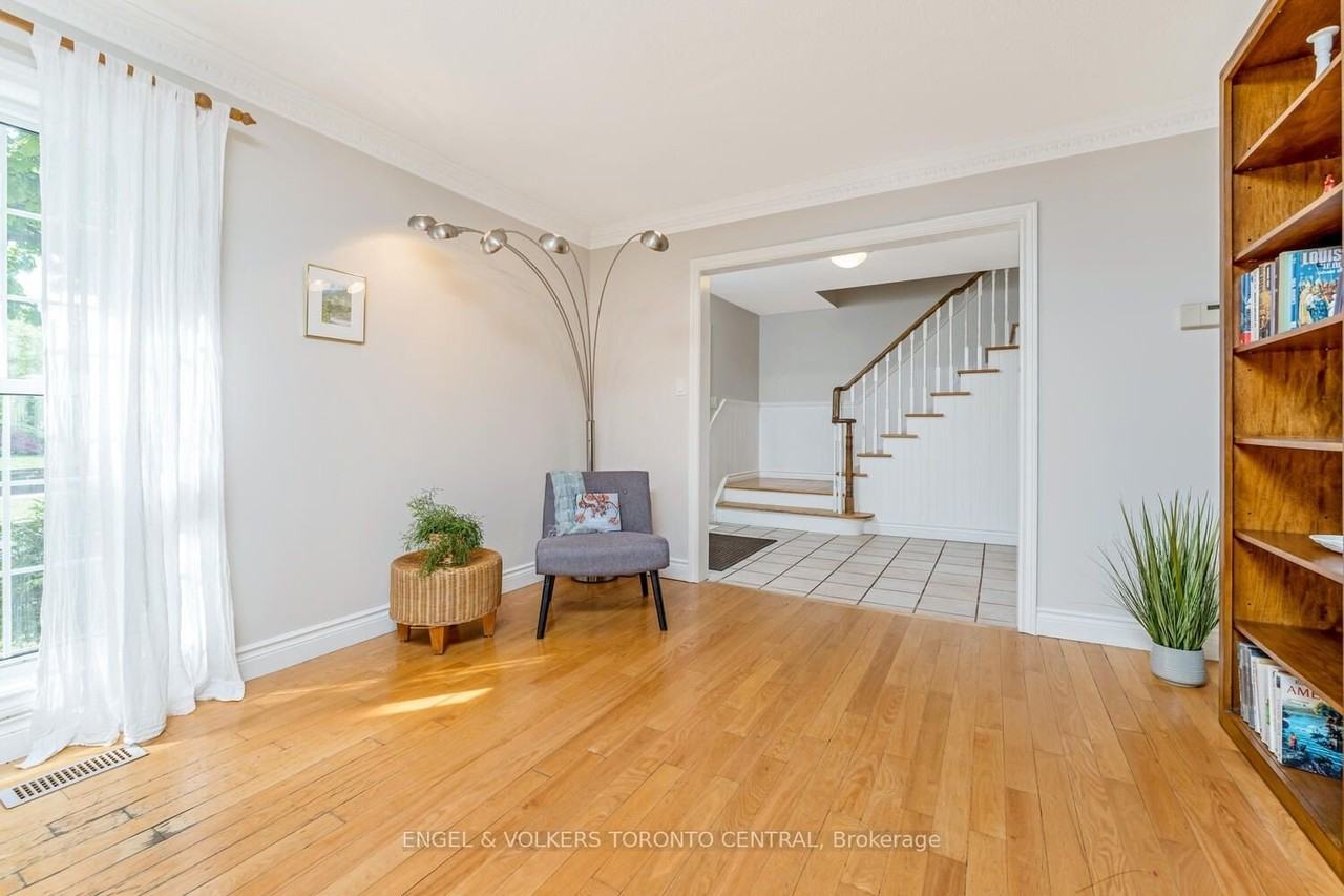 33 Avonwick Gate - Photo 6 of 47