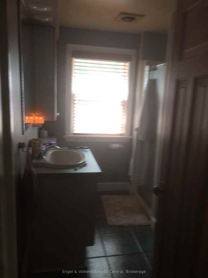 639 14th Street West - Photo 6 of 6