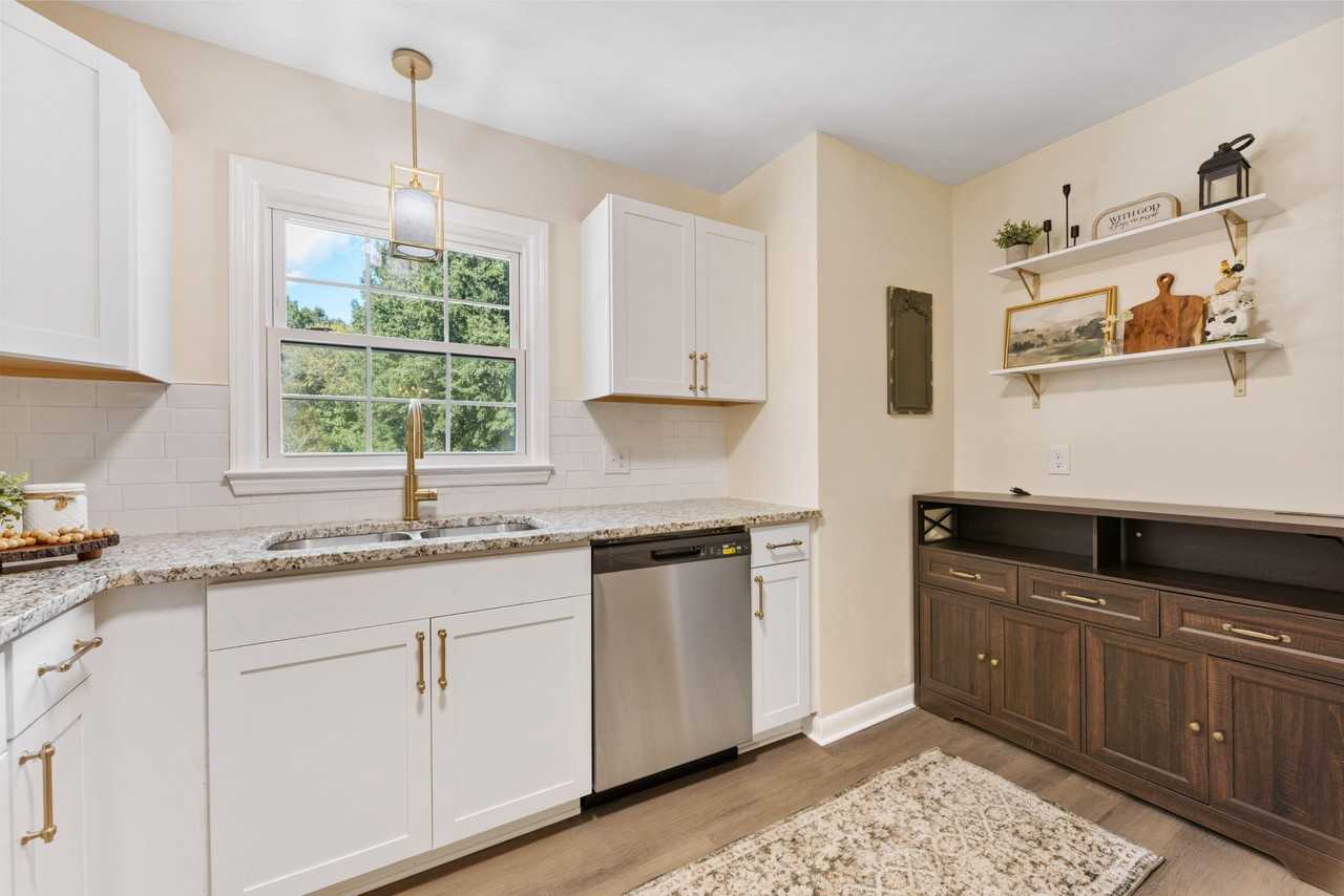 Winfield Dr - Photo 5 of 16