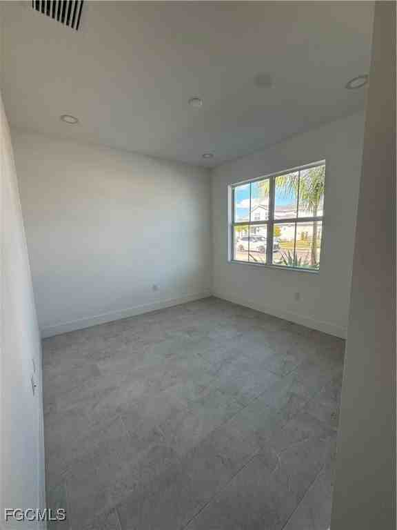 16325 Preservation Blvd - Photo 4 of 32