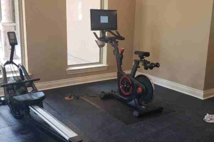 12205 North Lamar Boulevard - Photo 2 of 10