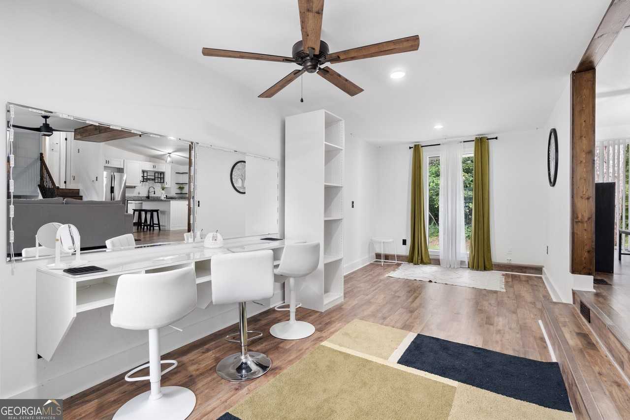 6940 Cainwood Dr - Photo 5 of 13