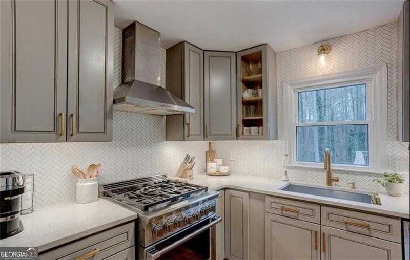 1201 Holly Hills Dr Sw - Photo 5 of 37