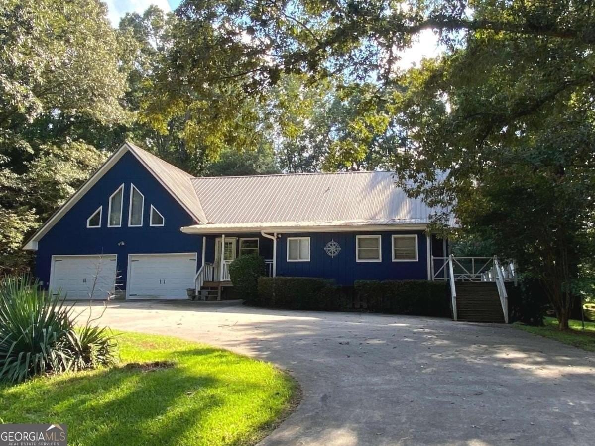 522 Capri Drive - Photo 2 of 46