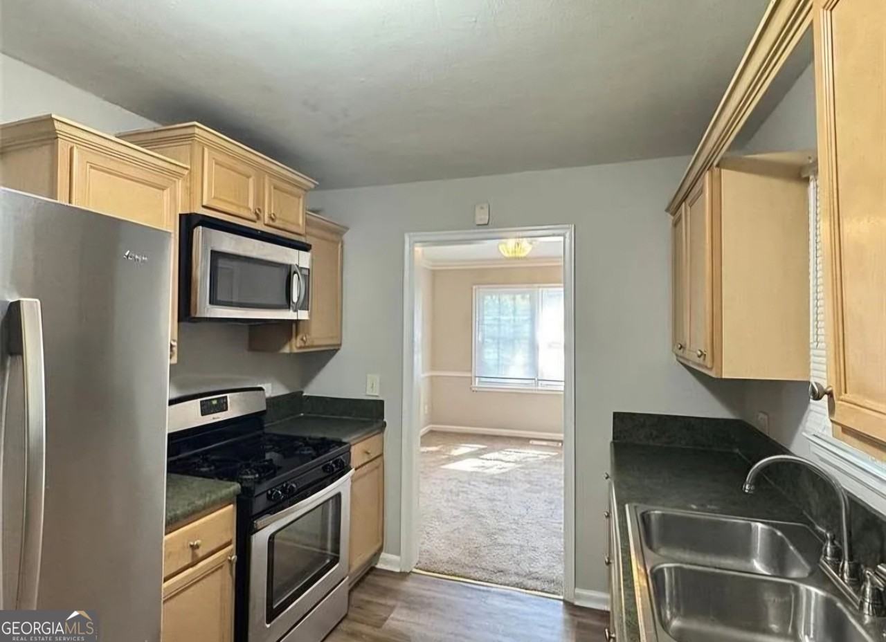 1589 Pinehurst Dr Sw - Photo 5 of 10