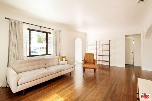 3720 Military Avenue - Photo 3 of 8