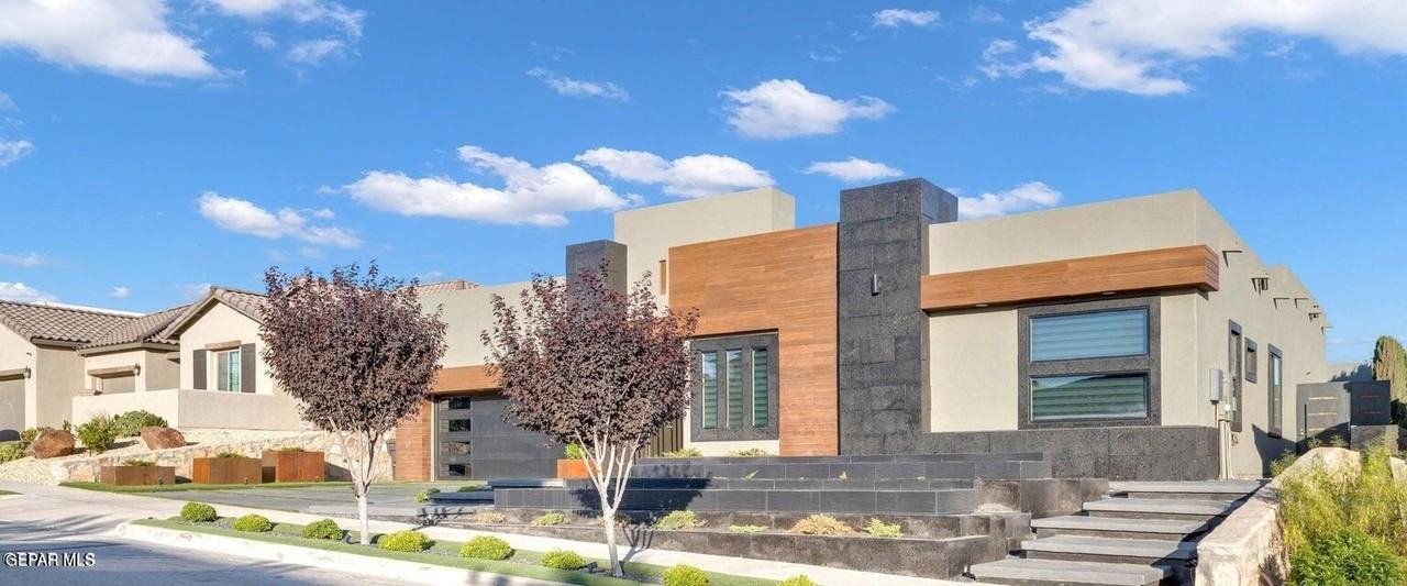 12292 Freshwater Dr - Photo 2 of 50