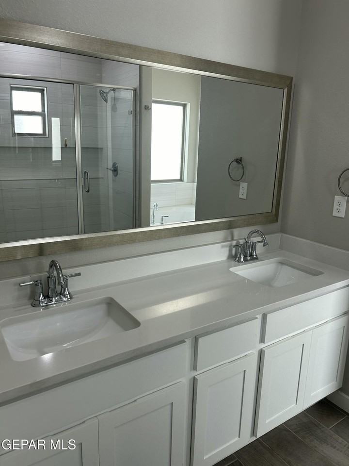 10608 Hidden Palm Place - Photo 6 of 15