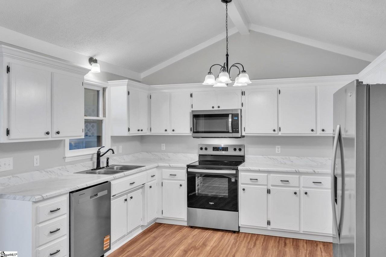 100A Sunningdale Ct - Photo 5 of 22