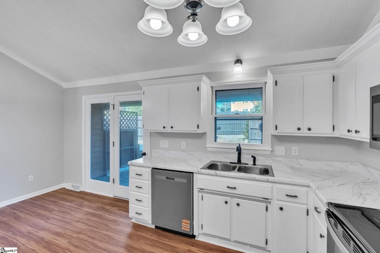 100A Sunningdale Ct - Photo 7 of 22