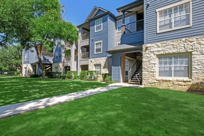 515 Palm Valley Boulevard - Photo 3 of 10