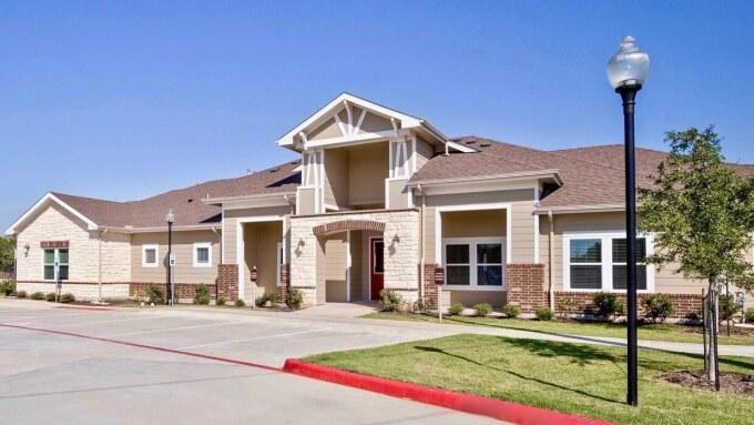 10910 Ranch Road 620 North - Photo 2 of 10