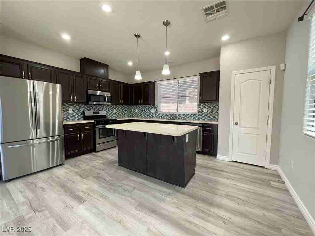 6636 Sand Swallow St - Photo 7 of 37