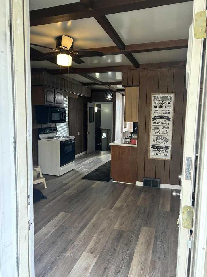 40 E Glenwood St - Photo 3 of 6