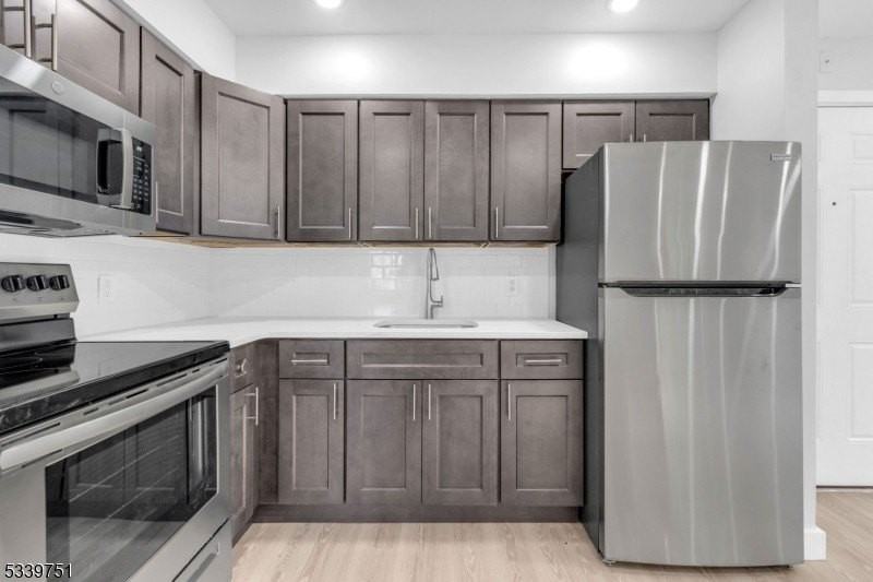 557 South Broad Street #B1 - Photo 6 of 9