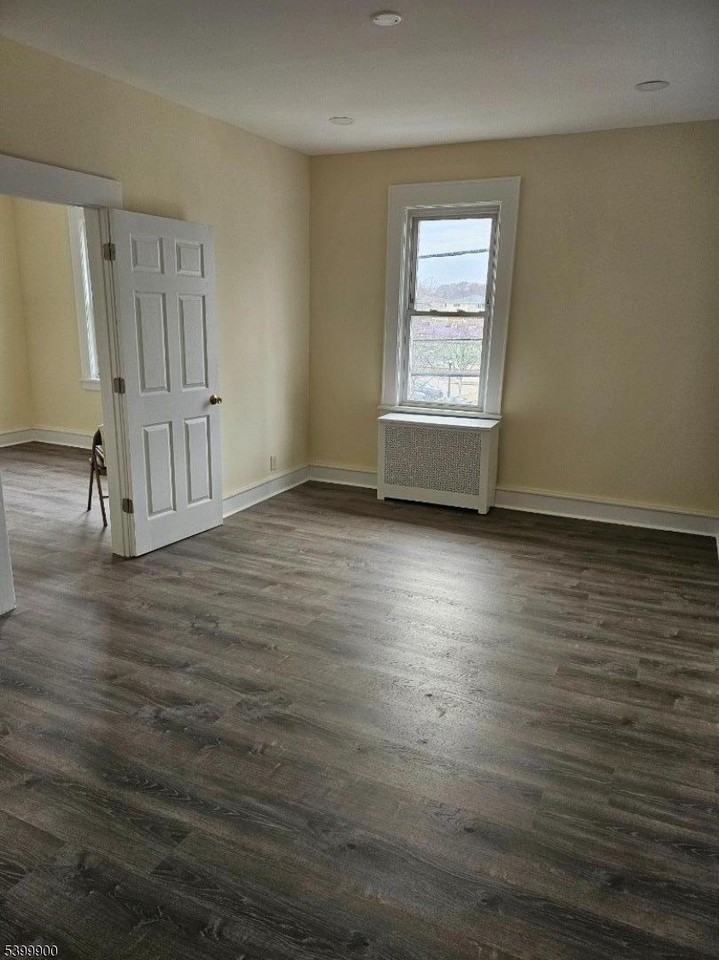 88 Elizabeth St #2 - Photo 4 of 8