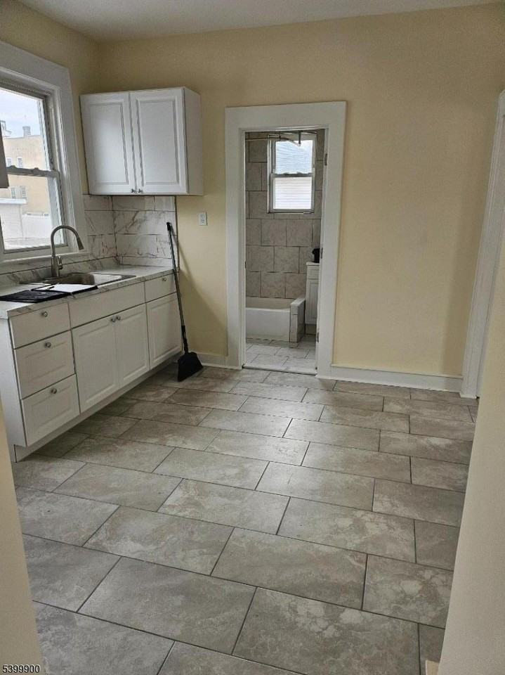 88 Elizabeth St #2 - Photo 5 of 8