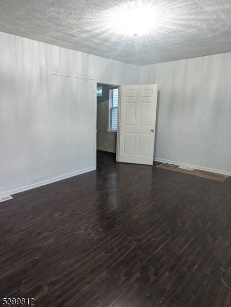 54 Cedar Ave - Photo 3 of 10