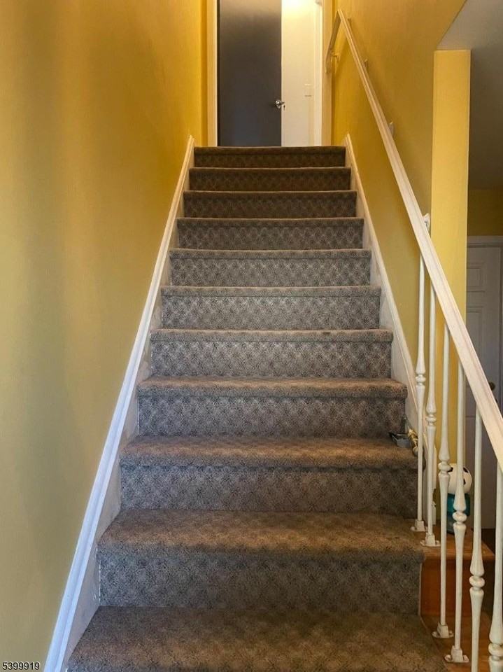 113 Hawthorne Ave #2 - Photo 2 of 18