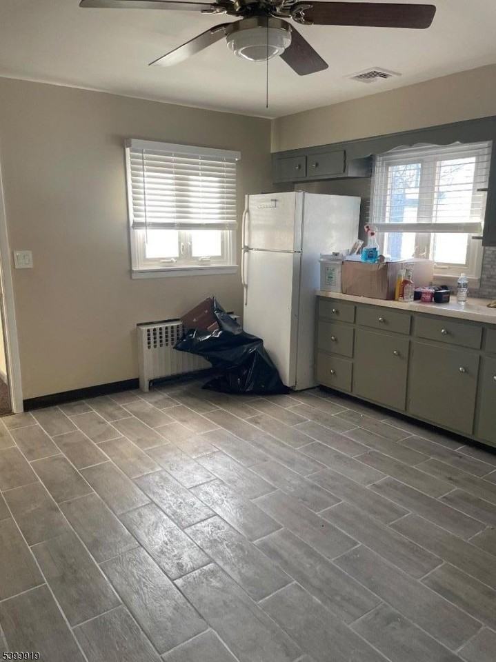 113 Hawthorne Ave #2 - Photo 6 of 18