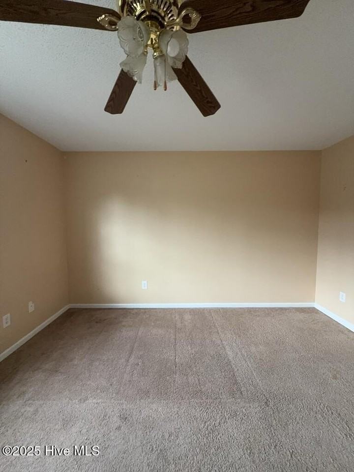 1967 W Brandymill Ln - Photo 7 of 12