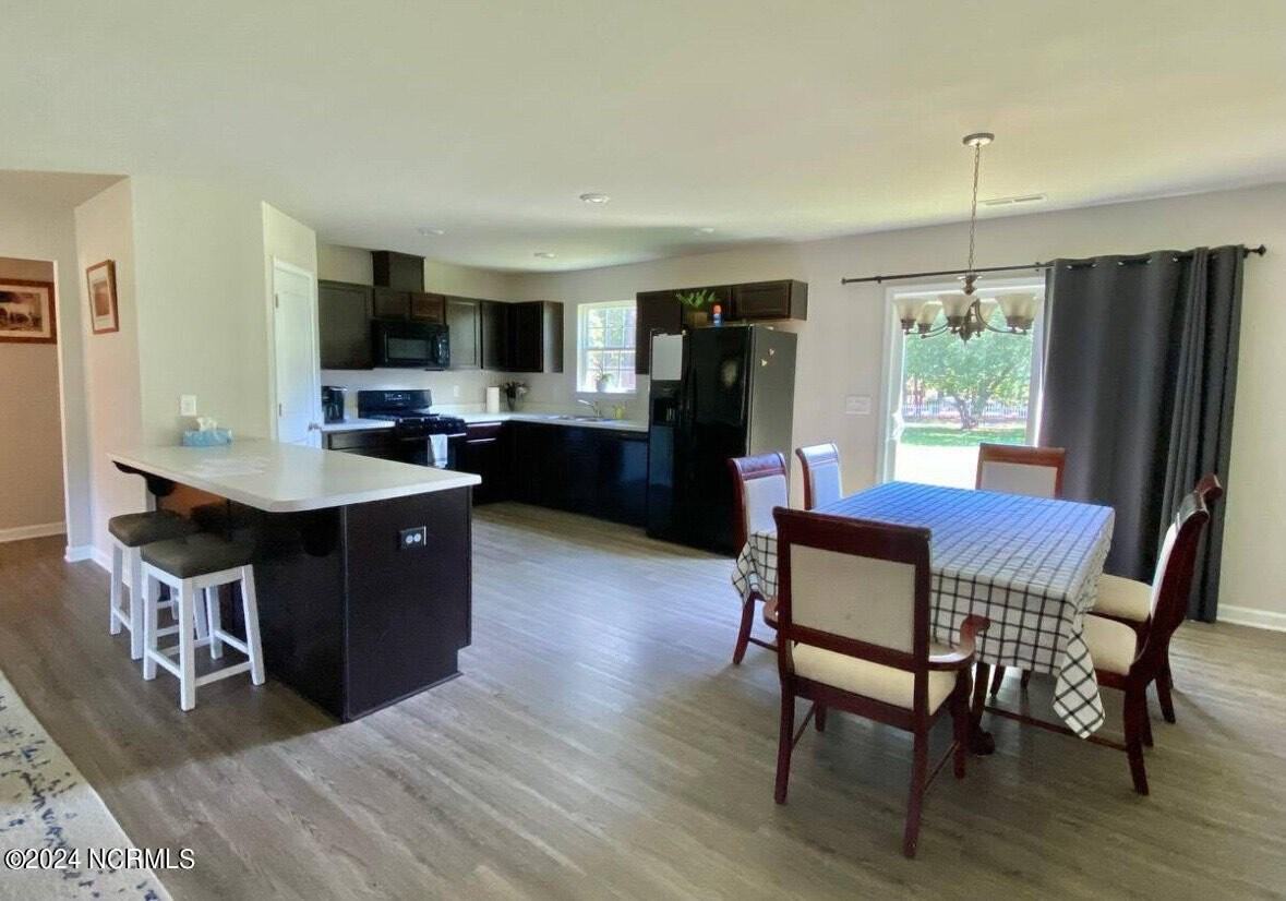 146 Wooster Rd - Photo 3 of 21