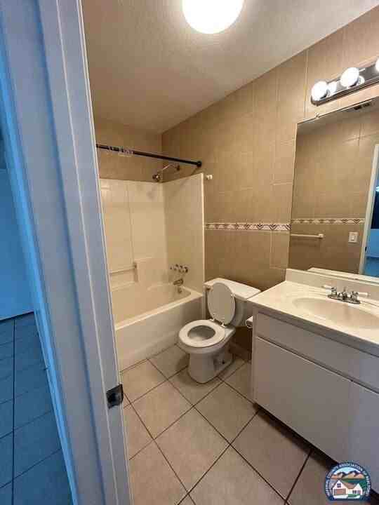 22 E Hawk St - Photo 3 of 13