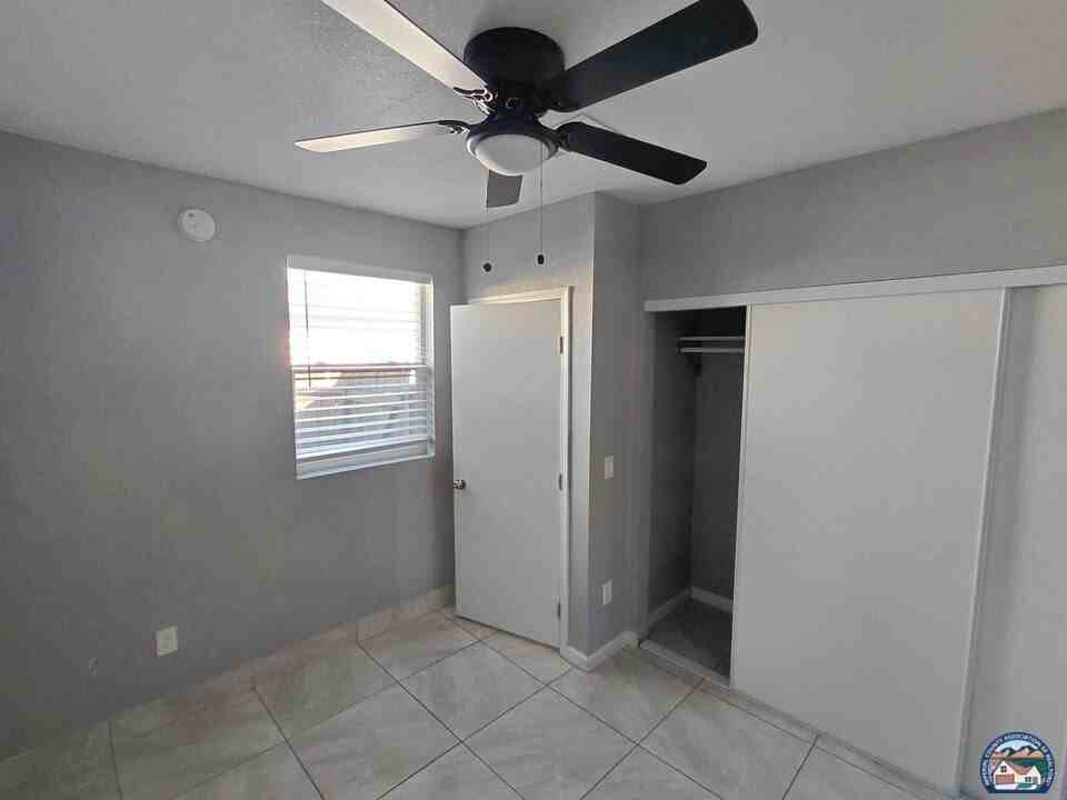 401 G Anaya Avenue - Photo 3 of 7