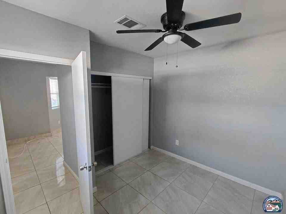 401 G Anaya Avenue - Photo 4 of 7