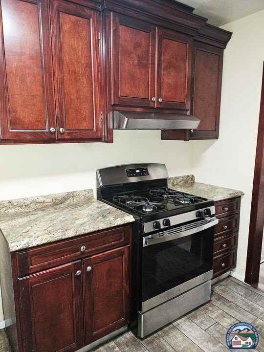 154 C St - Photo 6 of 15